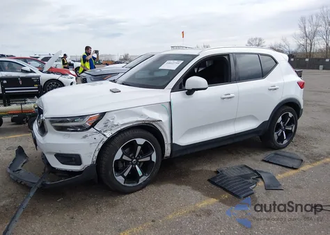 2019 Volvo Xc40 T5 Momentum/T5 R-Design из США, поврежденный, VIN YV4162XZ2K2013775
